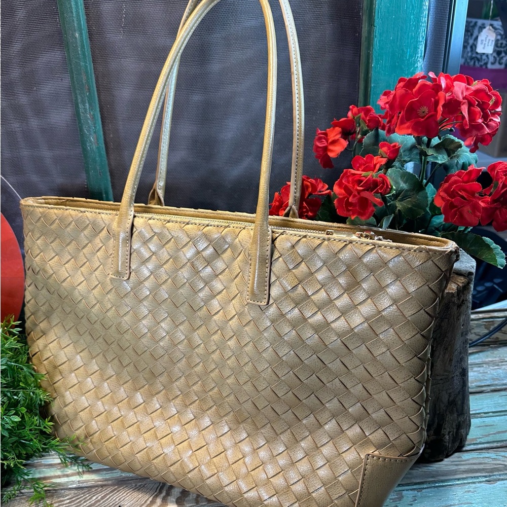 Urban Expressions Large Natural Woven Vegan Leather Handbag Purse Tote Preowned